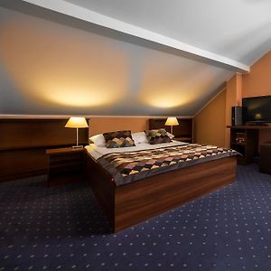 Hotel Colnus